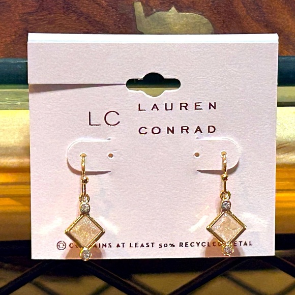 LC Lauren Conrad Gold Tone White Diamond Shape Drop Earrings NWTS - Picture 1 of 6